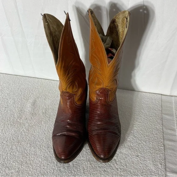 Vintage Leather Western Cowboy Boots With Vibram Soles 8.5